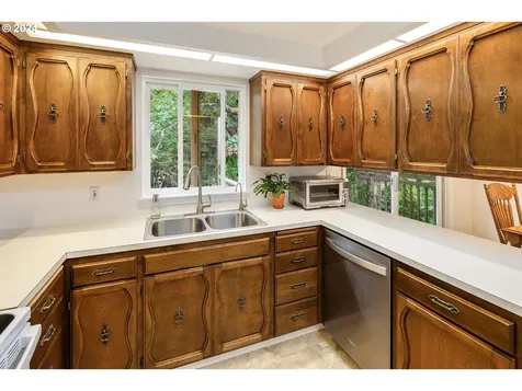 6262 Sw Pamela Street Portland OR 97219