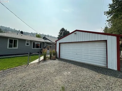 237 N Humbolt Street Canyon City OR 97820
