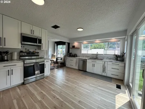 237 N Humbolt Street Canyon City OR 97820