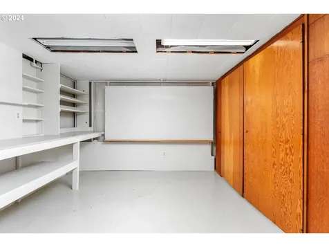 4909 Ne Halsey Street Portland OR 97213