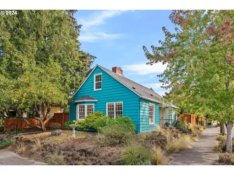 4909 Ne Halsey Street Portland OR 97213