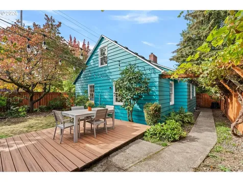 4909 Ne Halsey Street Portland OR 97213