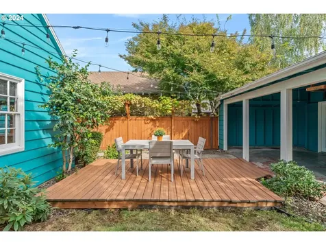 4909 Ne Halsey Street Portland OR 97213