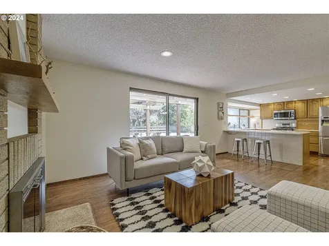 3160 NW Nyssa Court Beaverton OR 97006