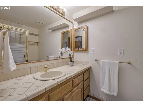 3160 NW Nyssa Court Beaverton OR 97006