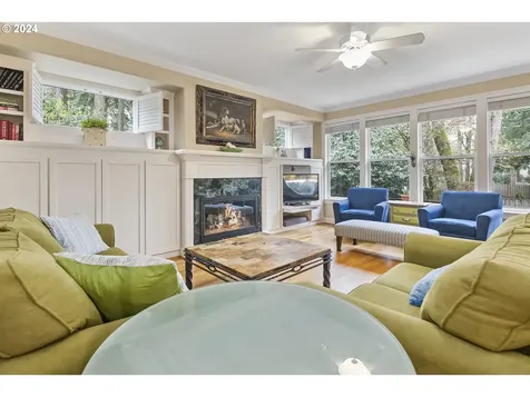 16855 Fernwood Drive Lake Oswego OR 97034