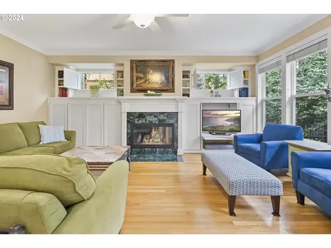 16855 Fernwood Drive Lake Oswego OR 97034
