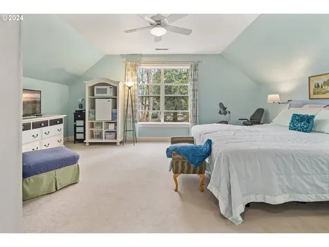 16855 Fernwood Drive Lake Oswego OR 97034