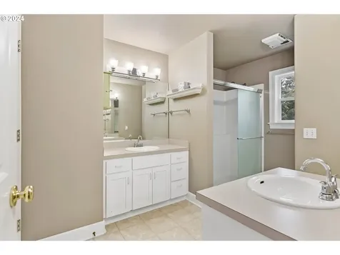 16855 Fernwood Drive Lake Oswego OR 97034