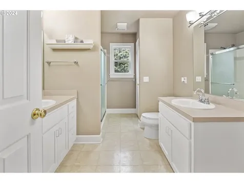 16855 Fernwood Drive Lake Oswego OR 97034