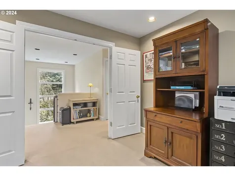 16855 Fernwood Drive Lake Oswego OR 97034