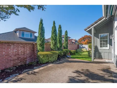 15216 NW Troon Drive Portland OR 97229