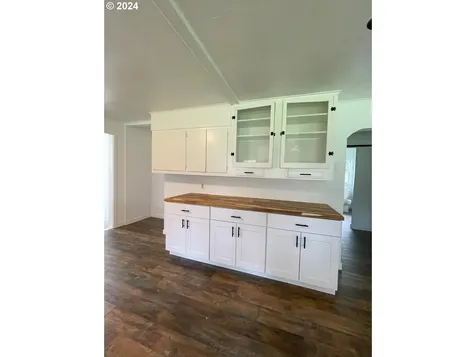 47601 Highway 101 Bandon OR 97411