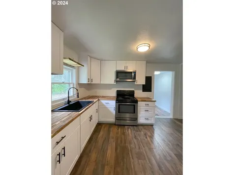 47601 Highway 101 Bandon OR 97411