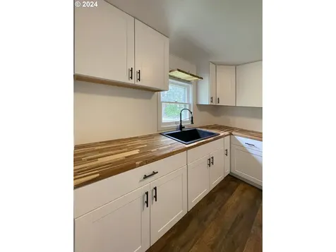 47601 Highway 101 Bandon OR 97411