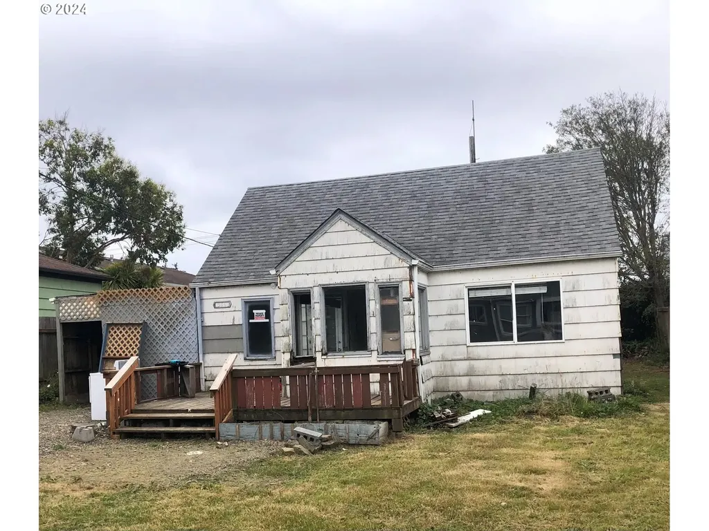 316 Ne 2nd Street Newport OR 97365