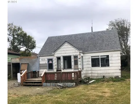 316 Ne 2nd Street Newport OR 97365