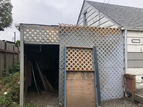 316 Ne 2nd Street Newport OR 97365
