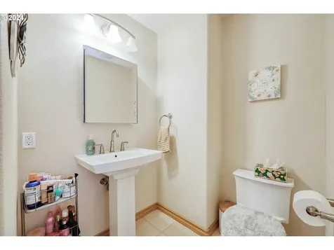 1368 Wimbledon Place Springfield OR 97477