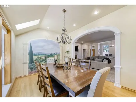 1368 Wimbledon Place Springfield OR 97477