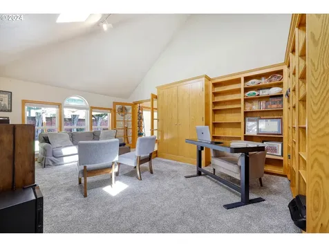 1368 Wimbledon Place Springfield OR 97477