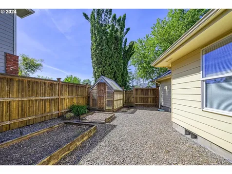 1368 Wimbledon Place Springfield OR 97477