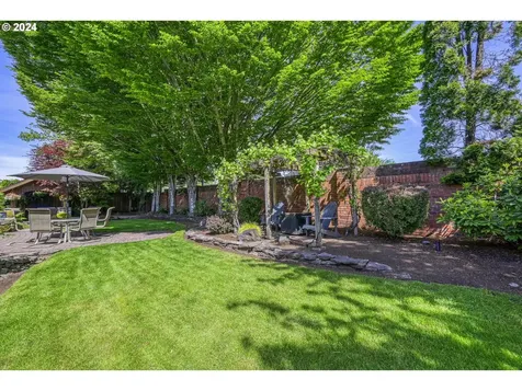 1368 Wimbledon Place Springfield OR 97477