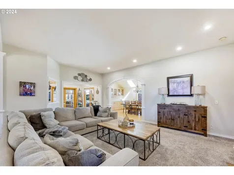 1368 Wimbledon Place Springfield OR 97477
