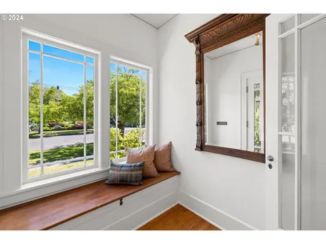 3707 Ne 17th Avenue Portland OR 97212