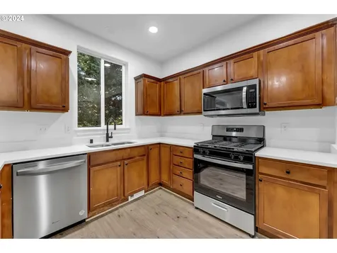 5805 NE 59th Avenue Vancouver WA 98661