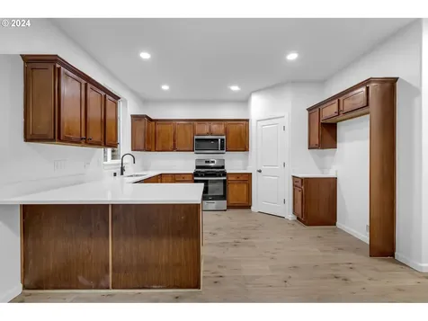 5805 NE 59th Avenue Vancouver WA 98661