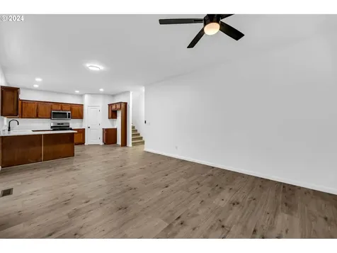 5805 NE 59th Avenue Vancouver WA 98661