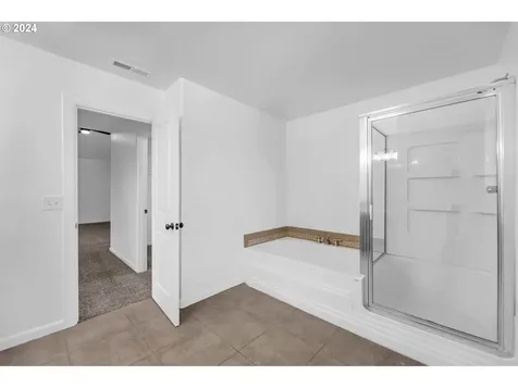 5805 NE 59th Avenue Vancouver WA 98661