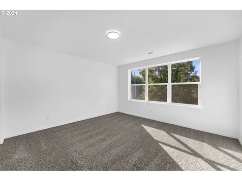 5805 NE 59th Avenue Vancouver WA 98661