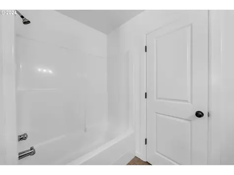 5805 NE 59th Avenue Vancouver WA 98661