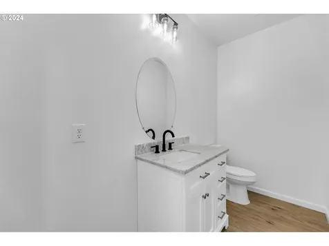 5805 NE 59th Avenue Vancouver WA 98661