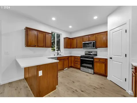 5805 NE 59th Avenue Vancouver WA 98661