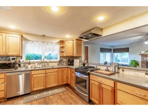 30854 Ty Valley Road Lebanon OR 97355