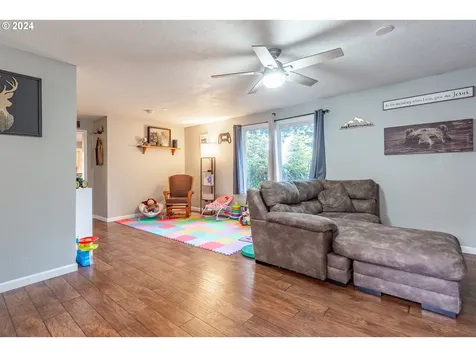 30854 Ty Valley Road Lebanon OR 97355