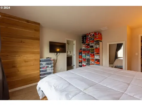15916 SE Swift Court Clackamas OR 97015