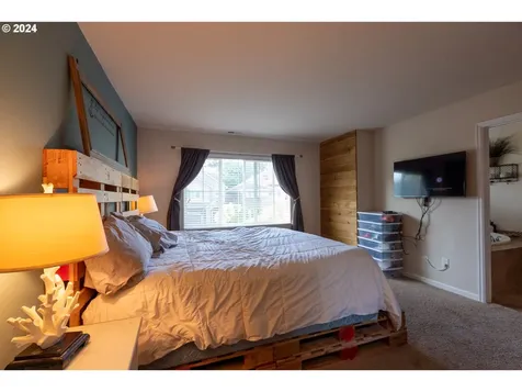 15916 SE Swift Court Clackamas OR 97015
