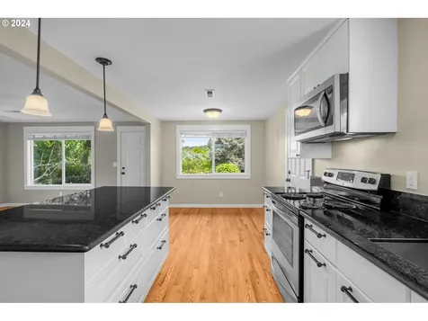 1840 Sw Logan Street Portland OR 97219