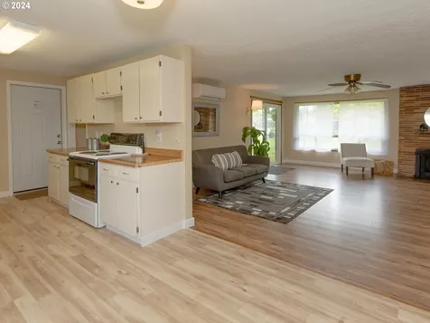 7912 Ne Burton Road Vancouver WA 98662