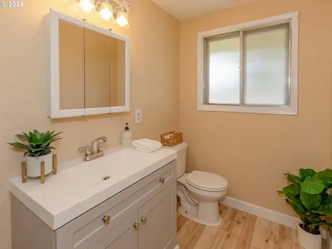 7912 Ne Burton Road Vancouver WA 98662