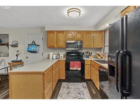 11854 Se Washington Street Portland OR 97216