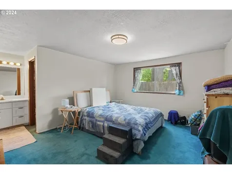 11854 Se Washington Street Portland OR 97216
