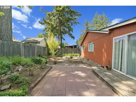 11854 Se Washington Street Portland OR 97216