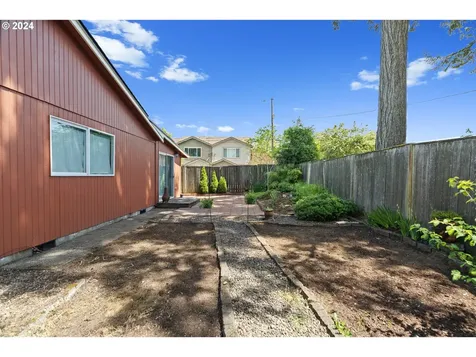 11854 Se Washington Street Portland OR 97216