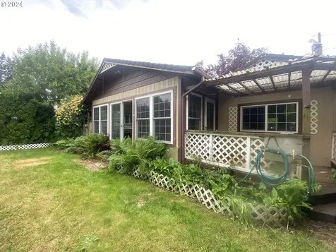 33671 Se Maple Street Scappoose OR 97056