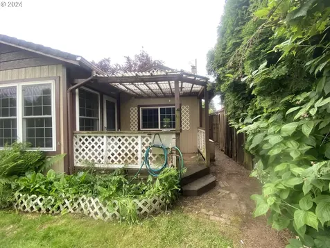 33671 Se Maple Street Scappoose OR 97056